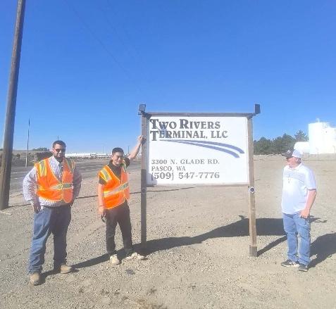 Long-Term Emergency Shower & Eyewash Partnership with Two Rivers Terminal, USA 2 Long Term Emergency Shower 5